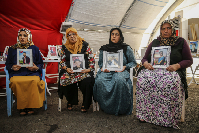 Diyarbakır anneleri 3 yıldır çocuklarının yolunu gözlüyor