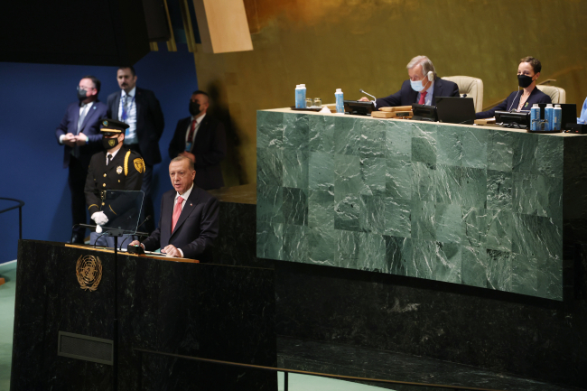 Cumhurbaşkanı Erdoğan: Ukrayna'da onurlu çıkış için çözüm bulunmalı