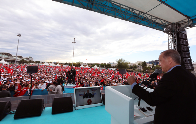 Cumhurbaşkanı Erdoğan: Teröristleri aklama görevini CHP üstlendi