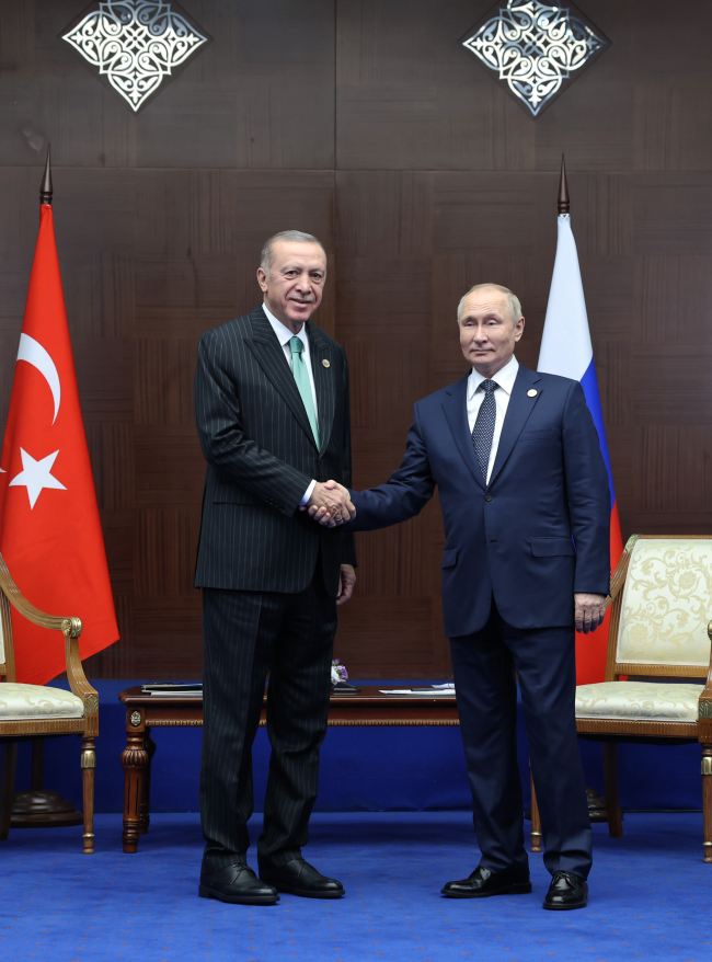 Cumhurbaşkanı Erdoğan,  Putin ile bir araya geldi