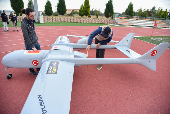 Akademisyenler İHA motoru ve insansız uçak üretiyor