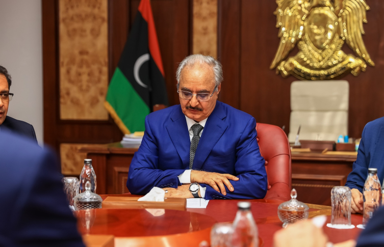 Kaddafi döneminde sürgün edilen Halife Hafter, bugün Libya'nın en etkili figürlerinden biri. Fotoğraf: AA