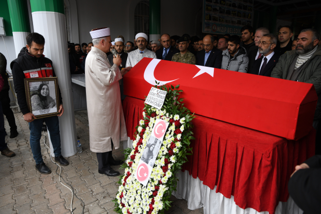 Türkiye sivil şehitlerine ağlıyor