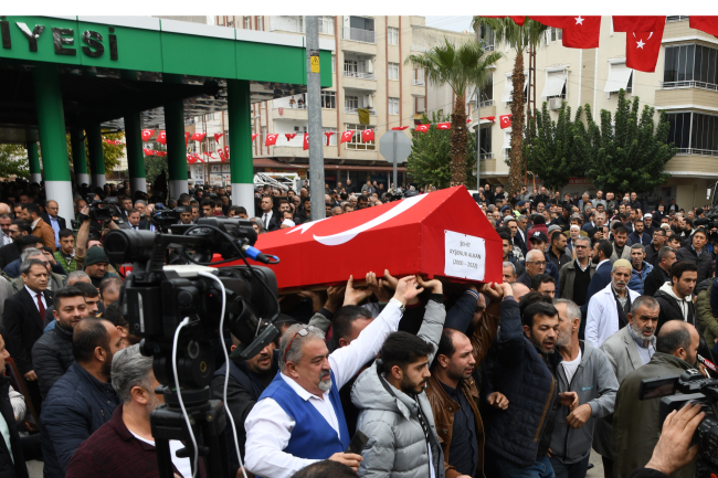 Türkiye sivil şehitlerine ağlıyor
