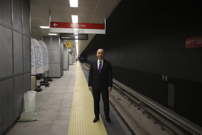 Bakan Karaismailoğlu, AKM-Gar-Kızılay Metro Hattı'nı test etti
