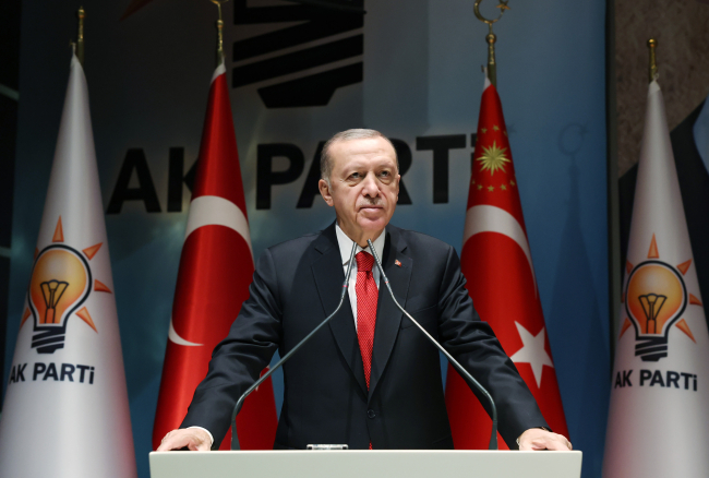 Cumhurbaşkanı Erdoğan: Dertleri ülkeyi yönetmek değil, paravan şirket kurmak