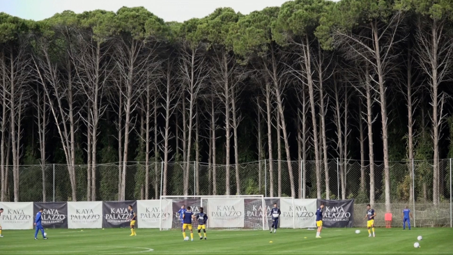 Antalya köklü futbol kulüplerinin gözde kamp merkezi oldu