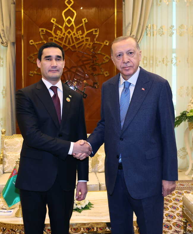 Cumhurbaşkanı Erdoğan, Türkmenistan Devlet Başkanı Serdar Berdimuhamedov ile görüştü.