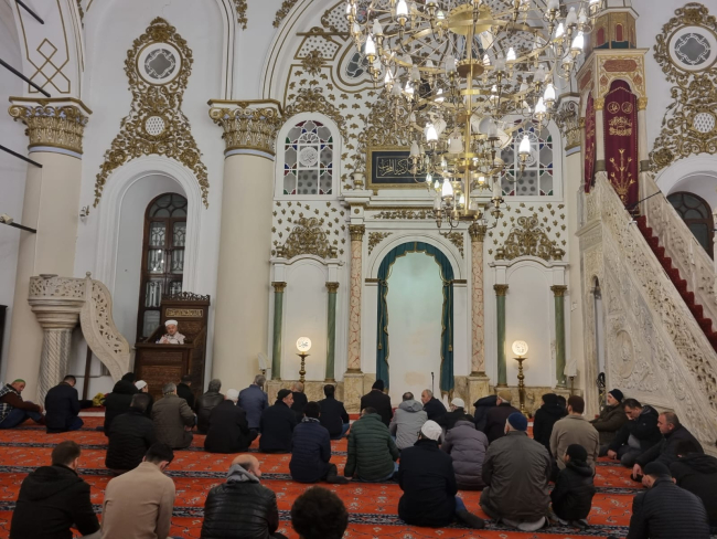 Regaib Kandili'nde camiler doldu taştı