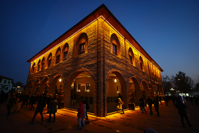 Regaib Kandili'nde camiler doldu taştı