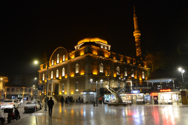 Regaib Kandili'nde camiler doldu taştı