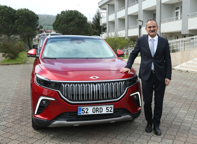 Bakan Özer, Togg'u Ordulular ile buluşturdu