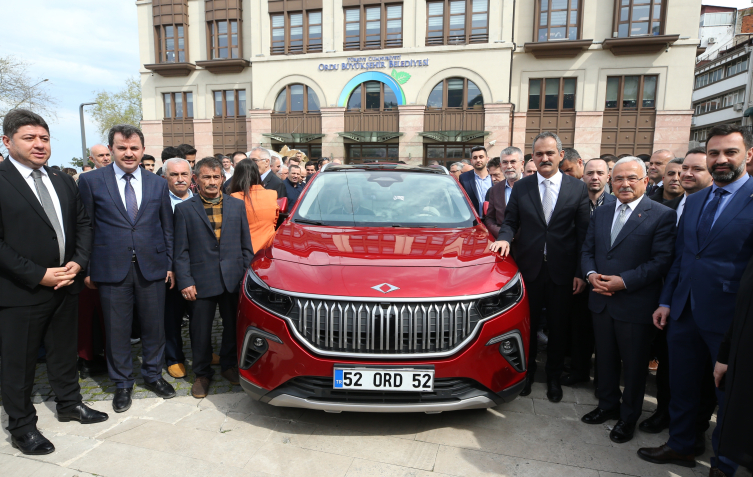 Bakan Özer, Togg'u Ordulular ile buluşturdu