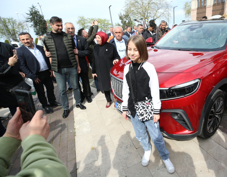 Bakan Özer, Togg'u Ordulular ile buluşturdu