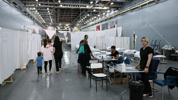 TCG Bayraktar depremzedelere "şifa" oldu