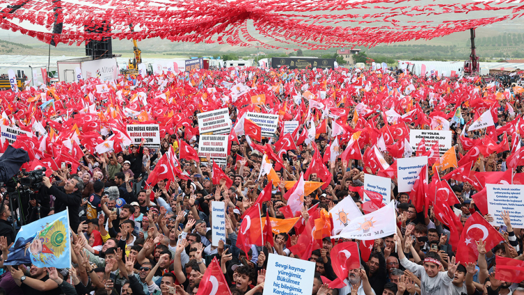 Cumhurbaşkanı Erdoğan: Ekim-Kasım gibi kalıcı konutları teslim etmeye başlamayı hedefliyoruz