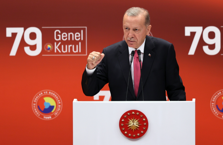 Cumhurbaşkanı Erdoğan: Siyasi şantaj olarak kullanılan vize sorununu çözeceğiz