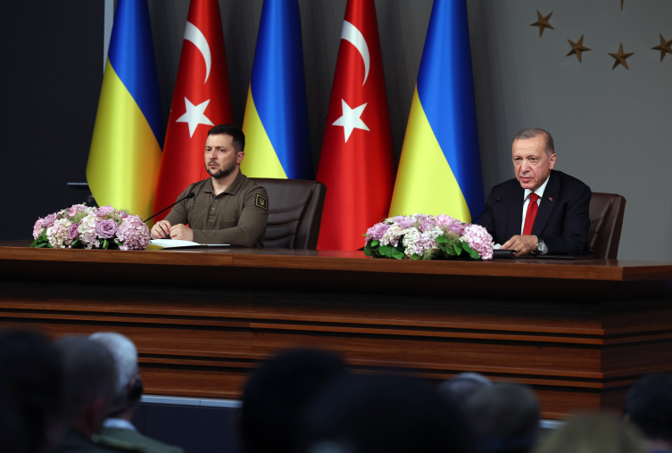 Zelenskiy: Türkiye’nin Ukrayna'nın egemenliğine olan değişmez desteğine minnettarım