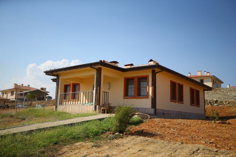 Kahramanmaraş'ta 9 bin 800 konut yıl sonunda teslim edilecek