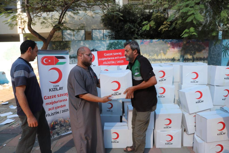 Türk Kızılay'ın Gazze'deki aşevinde yeniden sıcak yemek çıkıyor