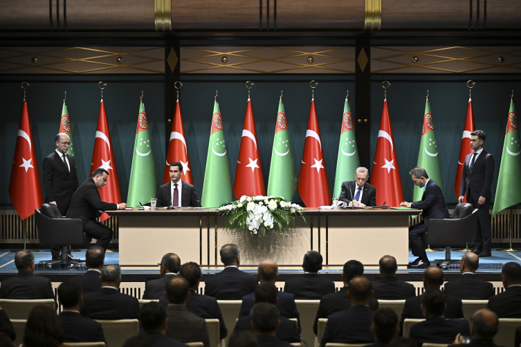 Türkiye ile Türkmenistan arasında 13 işbirliği anlaşması