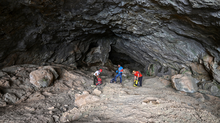 Van'daki mağaralar doğası ve tarihiyle ilgi çekiyor