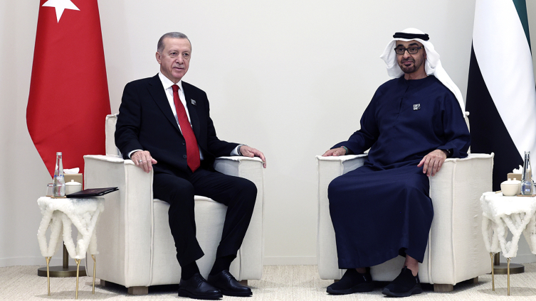 Cumhurbaşkanı Erdoğan'dan Dubai'de diplomasi trafiği
