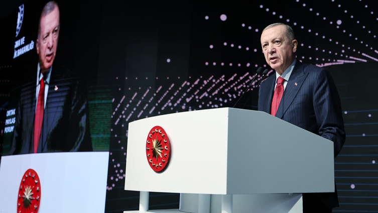 Cumhurbaşkanı Erdoğan: İş kanunu ile verimliliği artırabiliriz