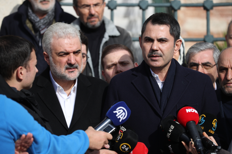 İBB Başkan adayı Kurum, Kadir Topbaş'ın Mevlid-i Şerifi'ne katıldı