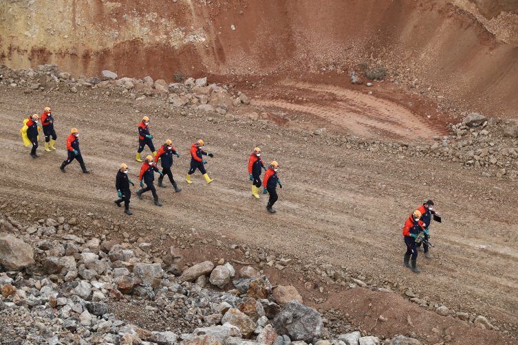 Erzincan'da işçileri arama çalışmaları dere yatağı ve manganez ocağında yoğunlaştırıldı