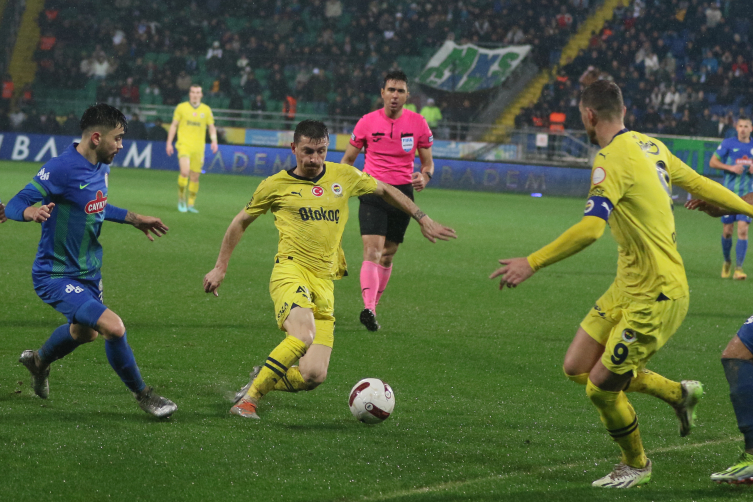 Fenerbahçe, deplasmanda ilk kez geriye düştüğü maçta 3 puana uzandı