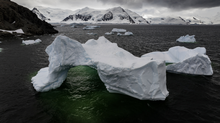 Antarktika'da Türkiye büyüklüğünde buz eridi