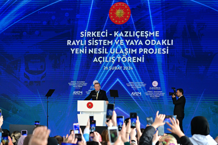 Cumhurbaşkanı Erdoğan:  İstanbul'da milletimize yeniden hizmet etmek için hazırız