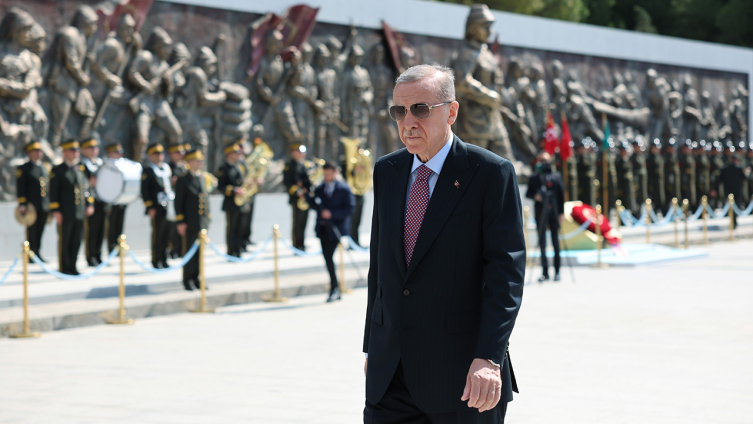 Cumhurbaşkanı Erdoğan: Dünyada hak ettiğimiz yere çıkacağız
