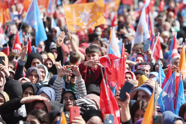 Cumhurbaşkanı Erdoğan: Pazartesi, İstanbul bir başka güne açılacak