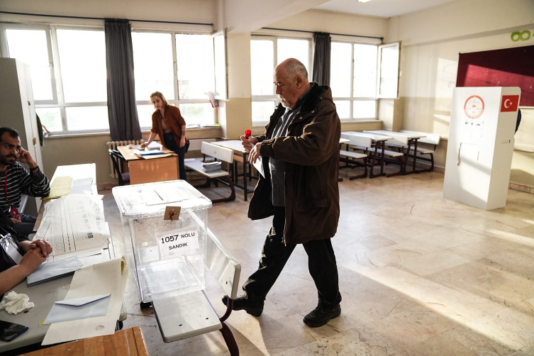 İstanbul'da 11 milyonu aşkın seçmen sandığa gidiyor