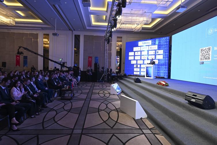 Bakan Kacır: Yapay zeka insan performansını dahi aşan uygulamaları beraberinde getiriyor