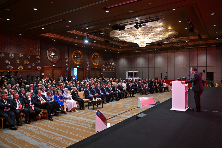 Cumhurbaşkanı Yardımcısı Yılmaz: Türkiye'ye yatırım yapanlar kazanır