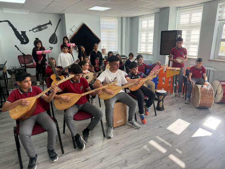 Kullanılmayan kelimeler kayboluyor: Yerel ağızlar komedi unsuru değil!