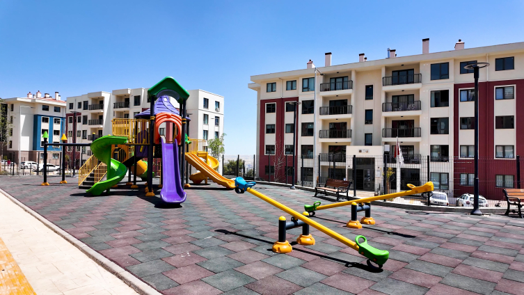 350 bininci deprem konutu bugün teslim edilecek