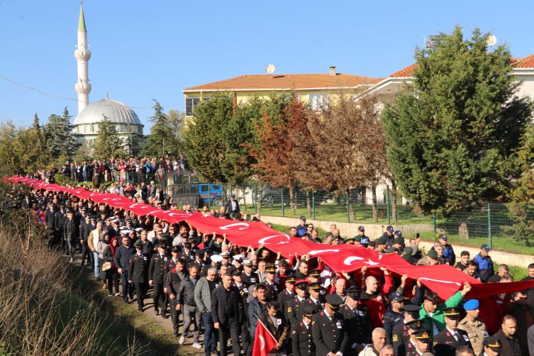 Türkiye kahraman şehitlerini uğurluyor