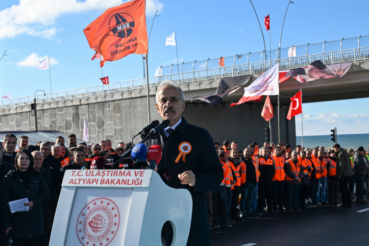 Van Çevre Yolu’nun 28 kilometrelik iki etabı açıldı