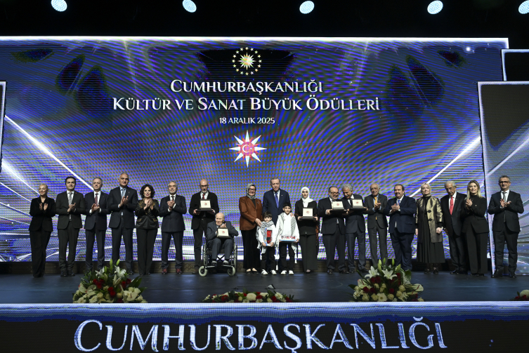 Cumhurbaşkanı Erdoğan: Kültürel değerlerimizi evrensel bakışla harmanlayıp inşa etmeliyiz