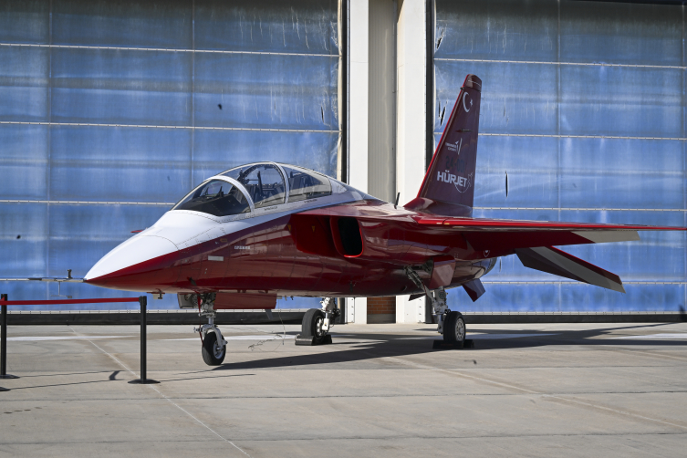 İlk üretilen Hürjet'ler ihraç edildi. Yeni nesil Hürjet'ler ise bu yıl TSK envanterine girecek.
