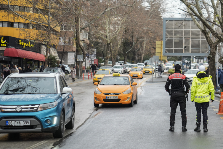 EGM, yılbaşı tedbirleri kapsamında 163 bin personeliyle sahada olacak