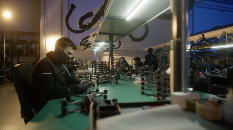 SKYDAGGER sahip olduğu üretim modeliyle kısa zamanda sektörün en önemli oyuncularından biri haline geldi.