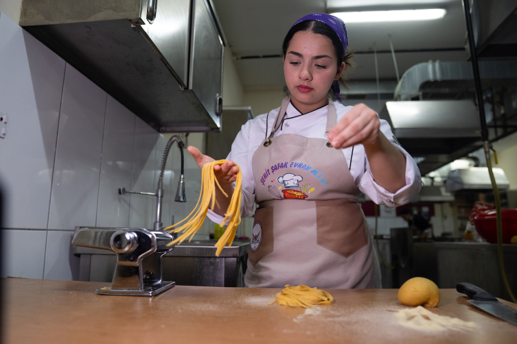 Meslek liseliler Türk mutfağını Avrupa'ya tanıttı