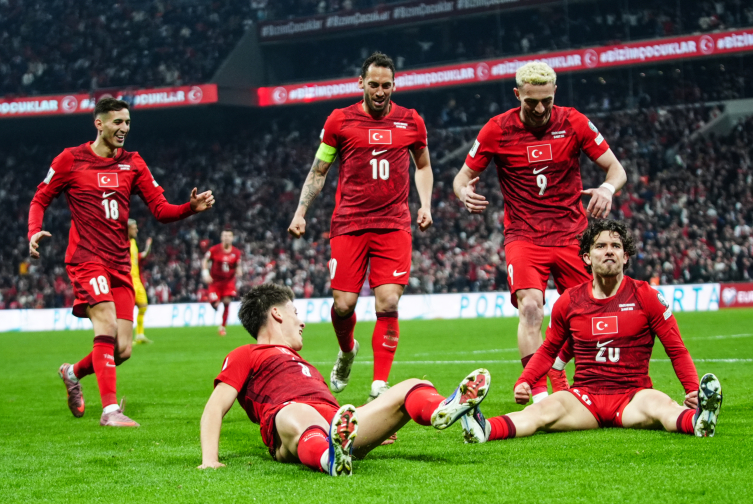 Bizim Çocuklar'dan Dünya Kupası için dev adım