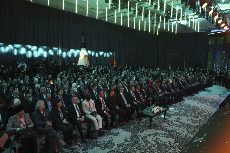 Burhanettin Duran: STRATCOM'da müzakere ortamını oluşturmaya çalışıyoruz