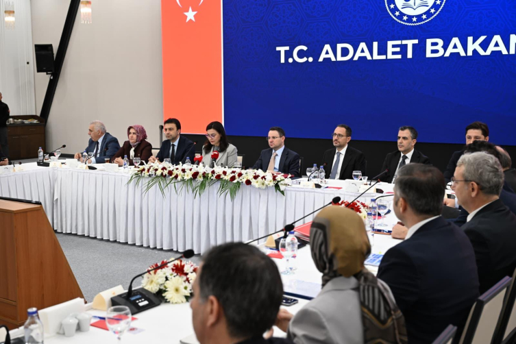 Bakan Gürlek: Suça sürüklenen çocuk kavramını en baştan değiştirmemiz gerekecek